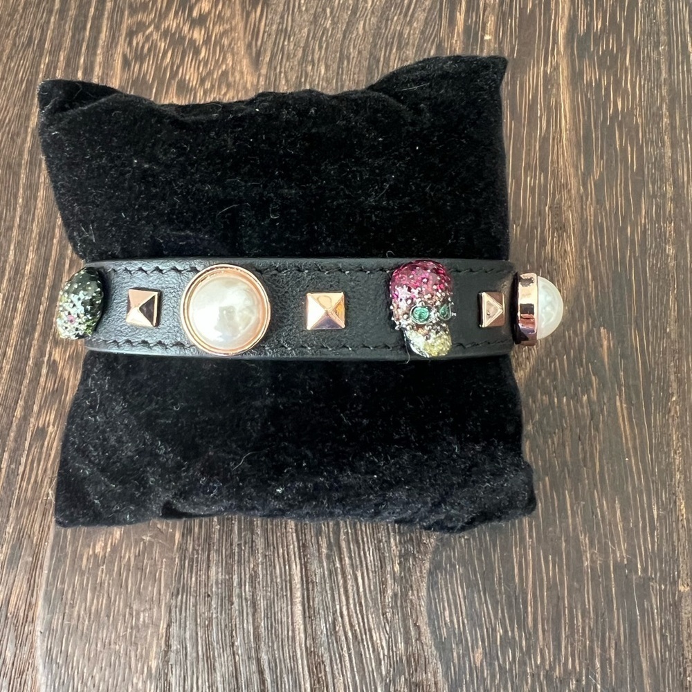 Betsey Johnson Duchess of Betseyville Crystal Leather Skull Pearl Bracelet B14